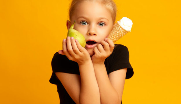 excitement-little-dancer-with-apple-ice-cream-during-break